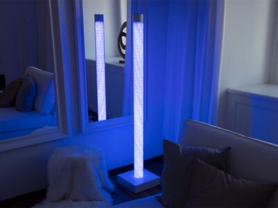 Glaszone Stehlampe Kristall mit RGB-Licht in blau-weiß